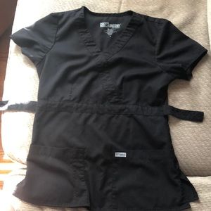 Grey’s Anatomy black scrubs